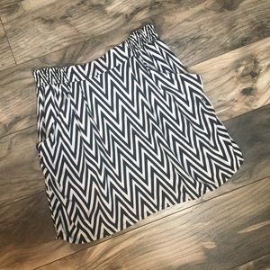 Divided by H&M Zig Zag Skirt with Pockets